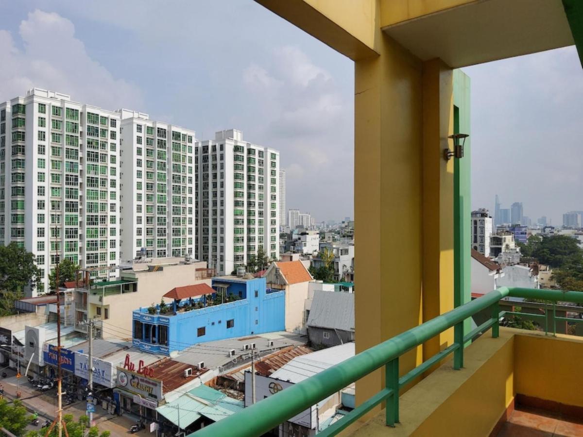 Joy Nguyen Thi Thap Hotel 2*